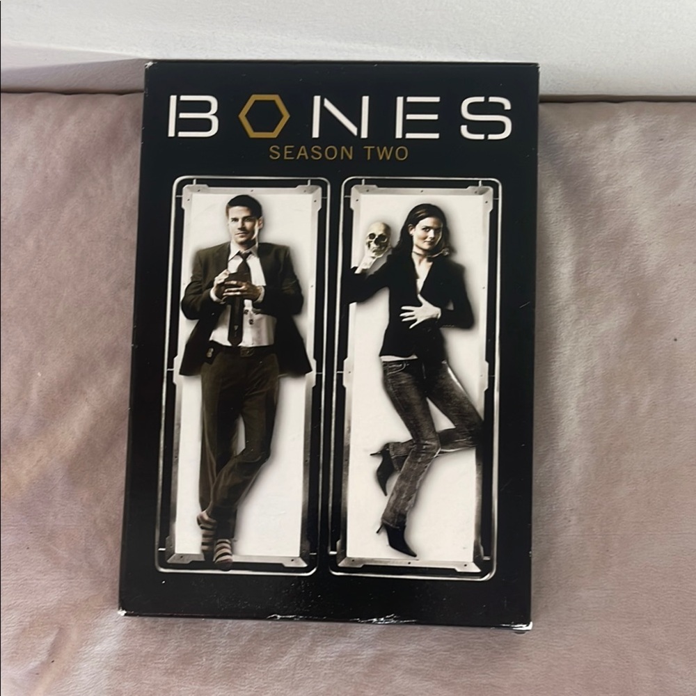 ⭐️ Bones Season Two DVD Set 2007 Fox 6 Discs TV Show Series Television 2